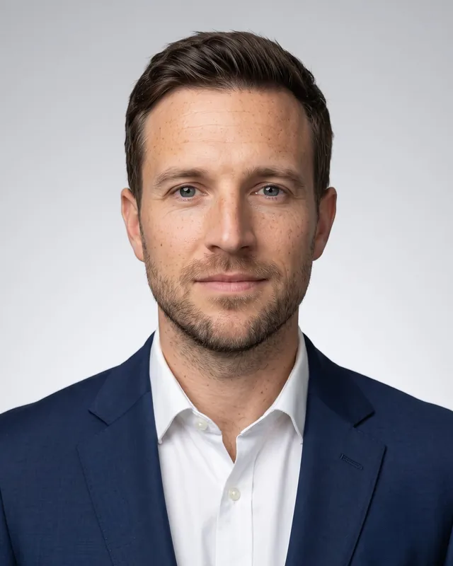 Example studio headshot of a fictional man, made in the app